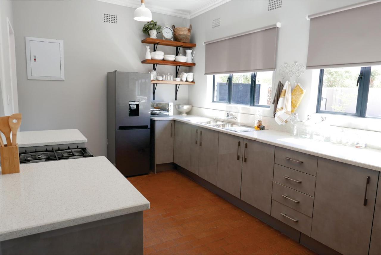 Waterside Cottages & Villas - Self Catering Gaborone Extérieur photo